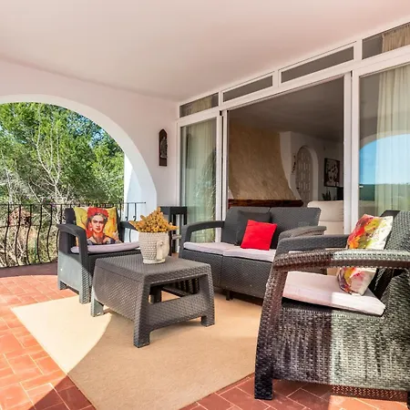 Truyet Santa Eularia des Riu