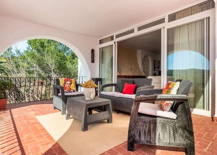 Truyet Santa Eularia des Riu