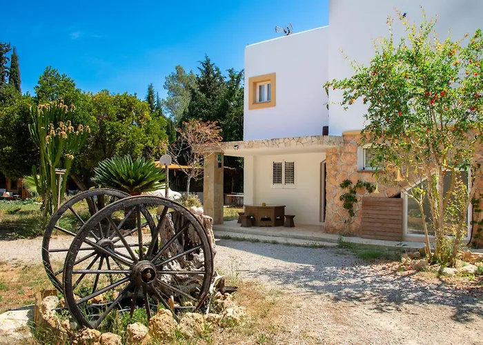 Truyet Villa Santa Eularia des Riu