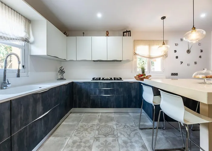 Truyet Santa Eularia des Riu